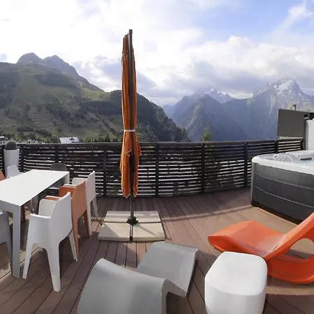 Chalet In Les 2 Alpes With Panoramic Views